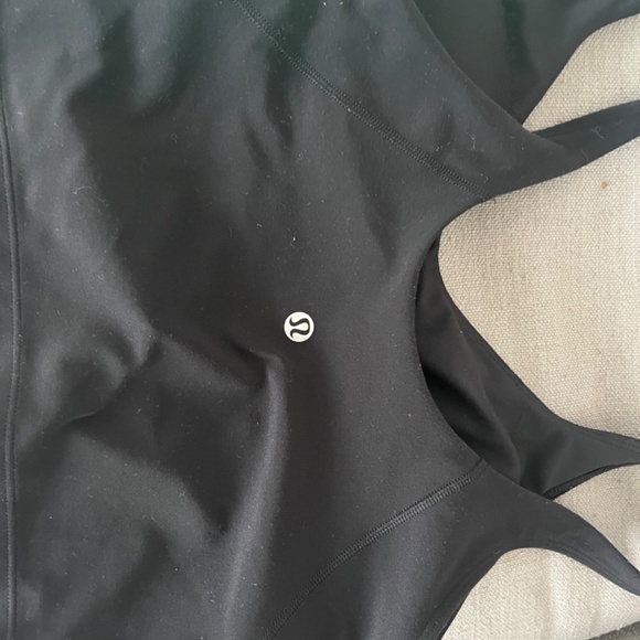 2 x Lululemon Align Tanks - size 8 - Picture 5 of 5